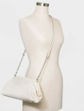 Cream Chain-Strap Crossbody Bag / A New Day